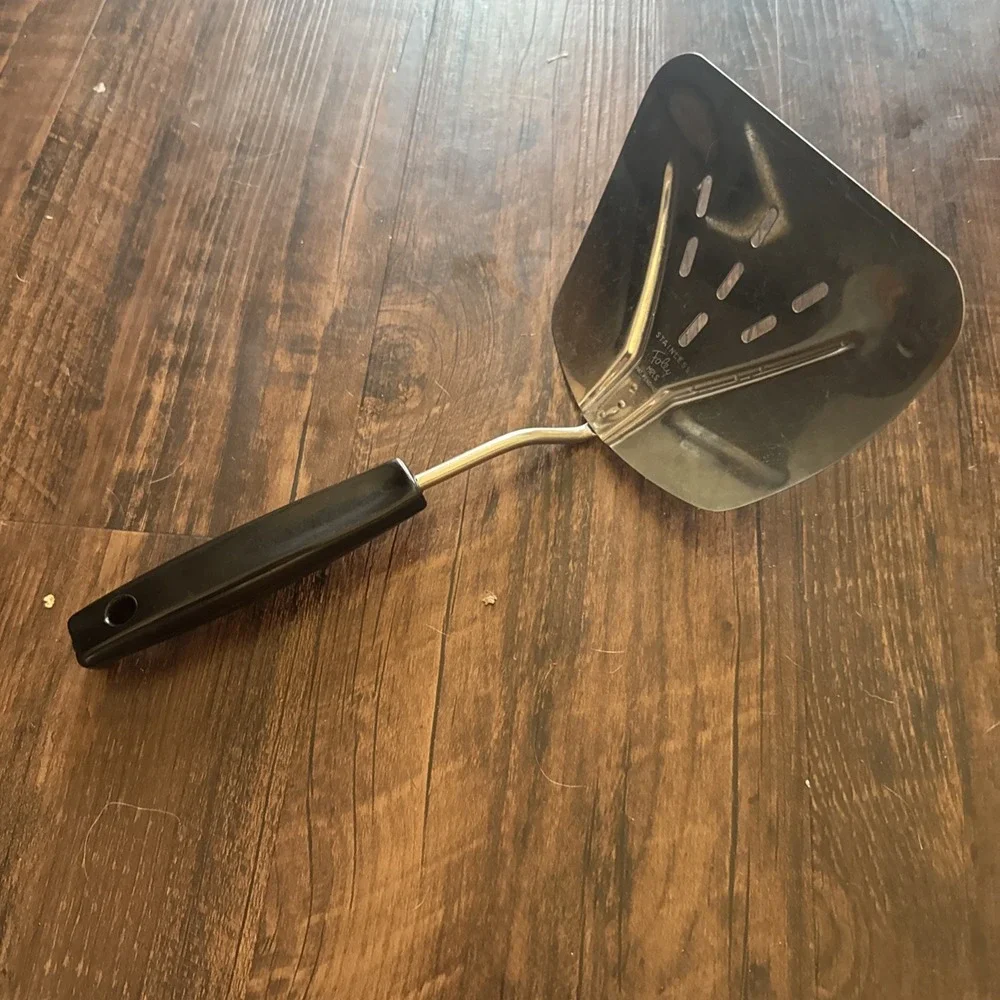 Vtg Foley Wide Slotted Curved Stainless Steel Spatula Turner Flipper Black USA